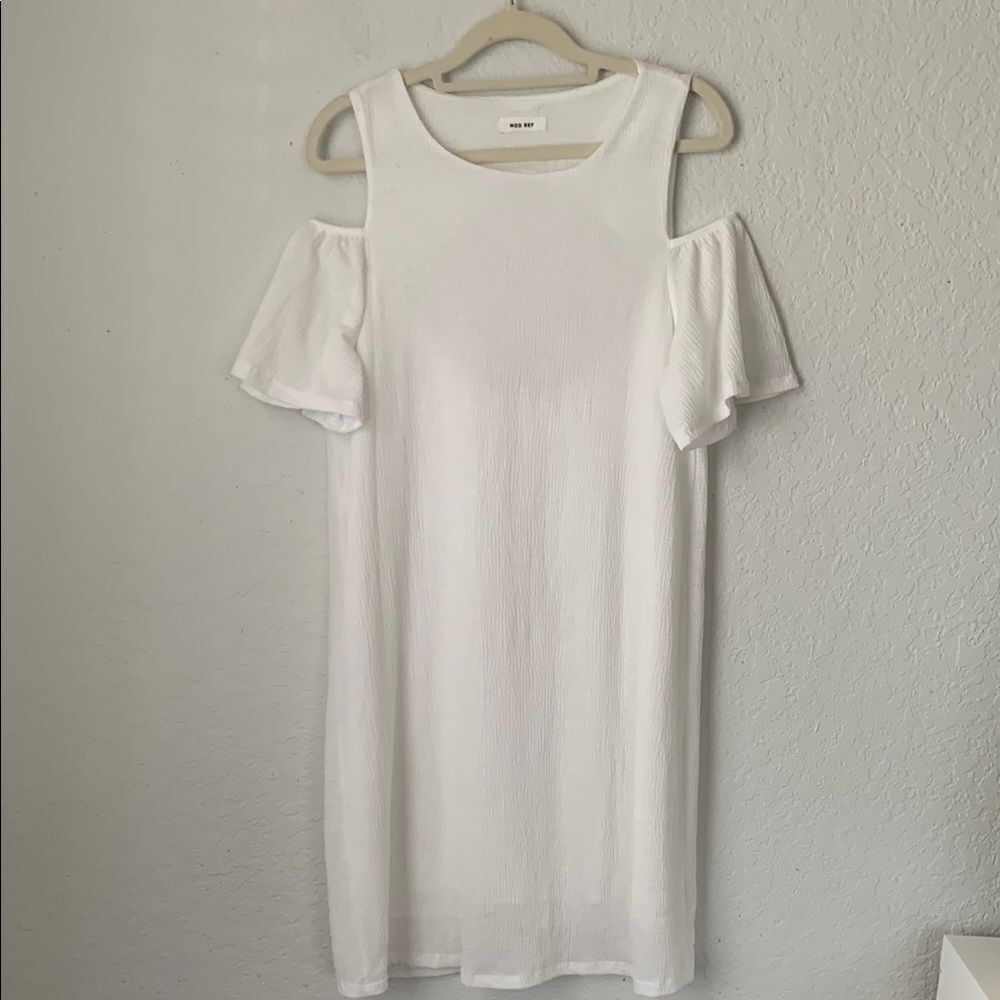 Mod Ref Textured White Fabric Cold Shoulder Open Back Dress Size M